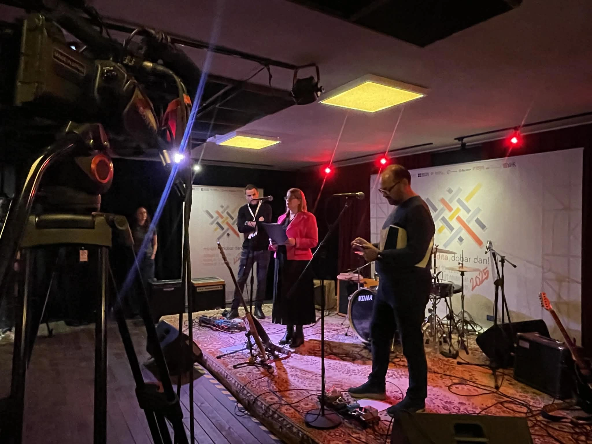 “Mirëdita, dobar dan!” në Kosovë – kontrasti i Serbisë së thyer nga nacionalizimi