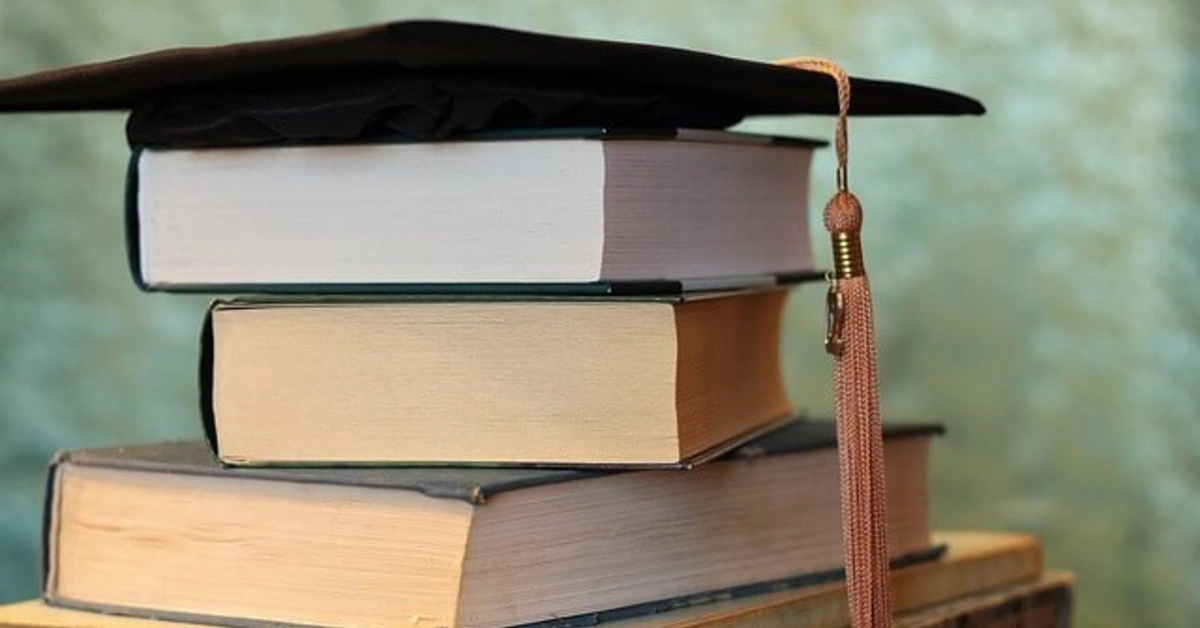 Paradoksi i dijes: Studimet doktorale që s’magjepsin më