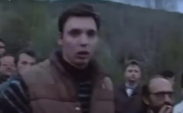 Vuçiqi mohon përfshirjen në  turizmin e snajperëve  gjatë rrethimit të Sarajevës