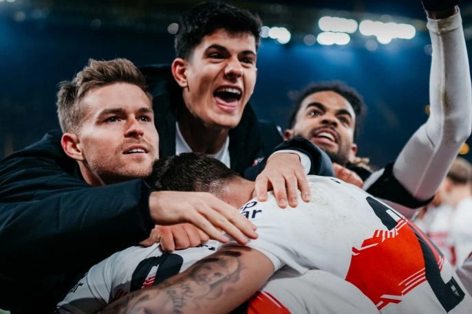 Stuttgarti merr pikë ndaj Dortmundit me gol të minutës shtesë