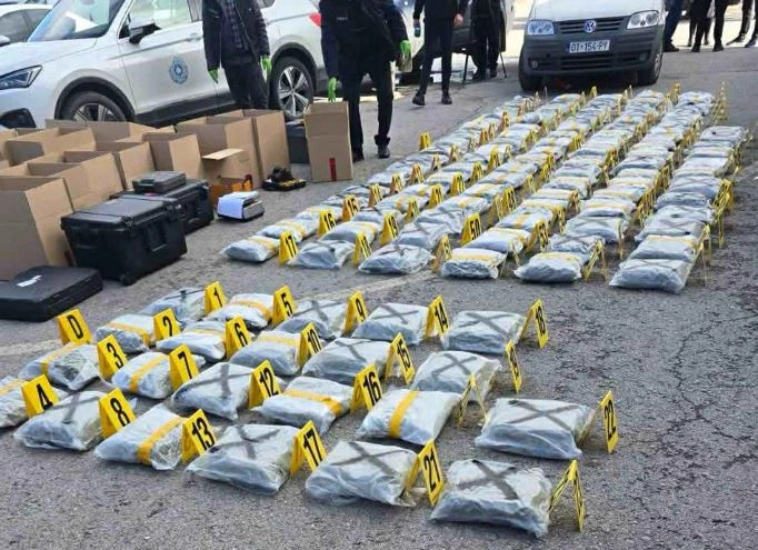 Një muaj paraburgim personit që iu gjetën 120 kilogramë marihuanë