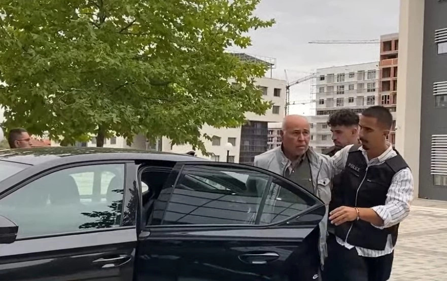 Banorët e Zhegrës kujtojnë krimet e forcave serbe të udhëhequra nga Dragan Naskoviqi  të cilit Prokuroria i ngriti aktakuzë