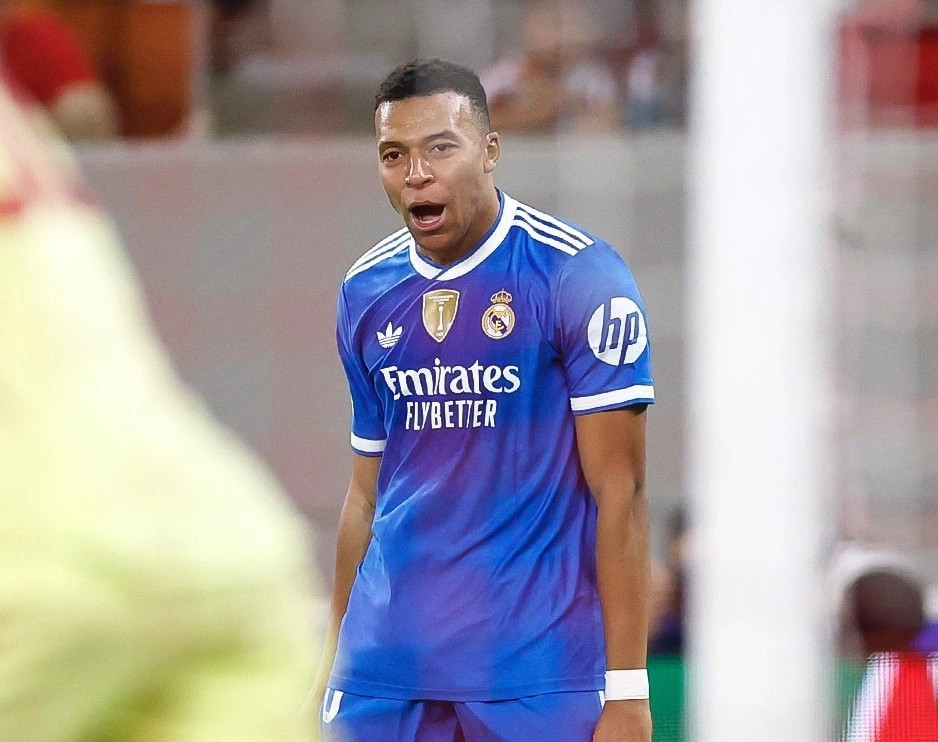 Mbappe i pandalshëm  Madridi udhëheq bindshëm në Greqi