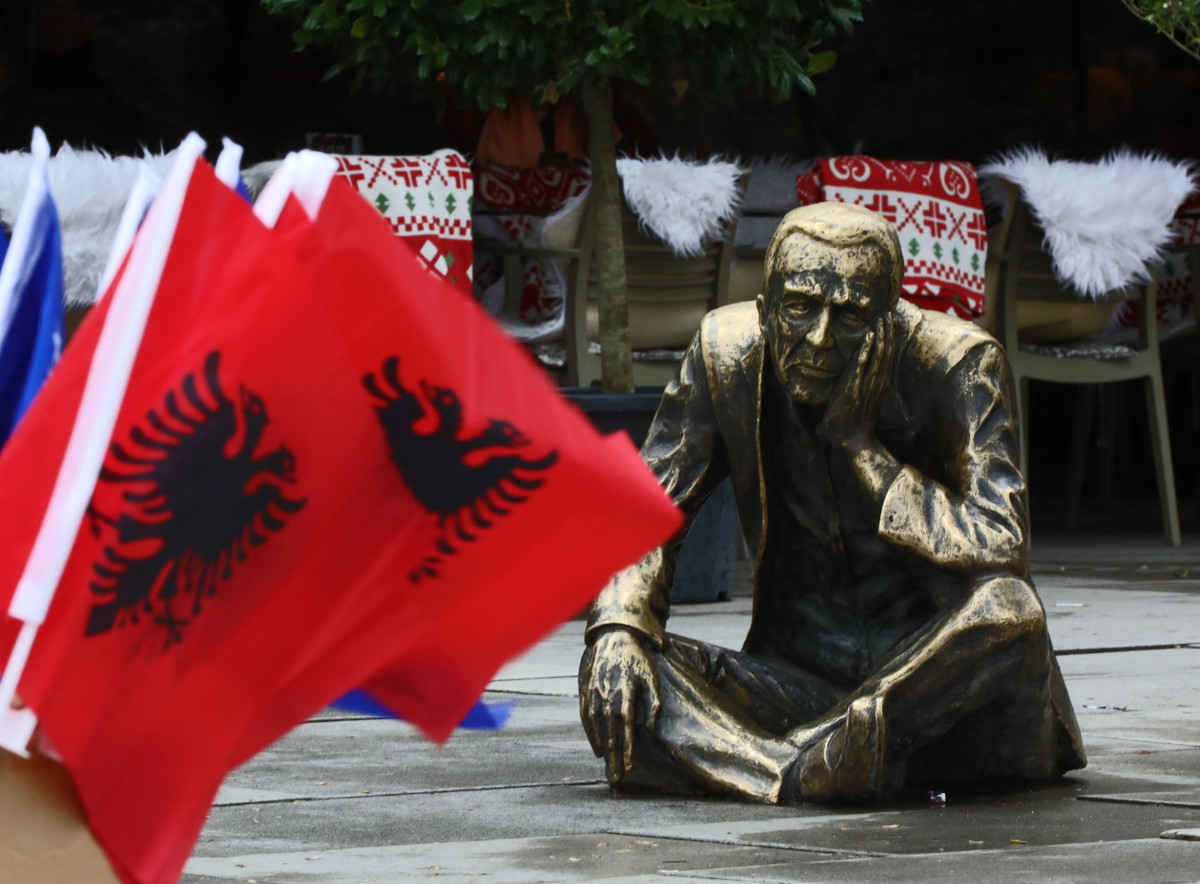 Mesazhe bashkimi në mbrojtje të vlerave dhe identitetit kombëtar