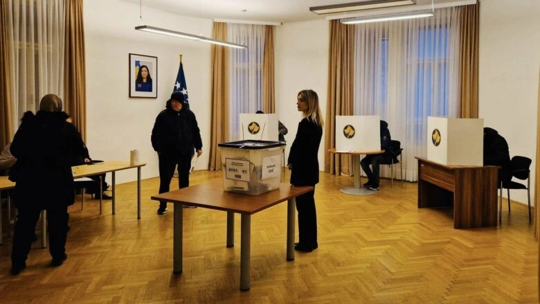 Votimi në përfaqësi diplomatike