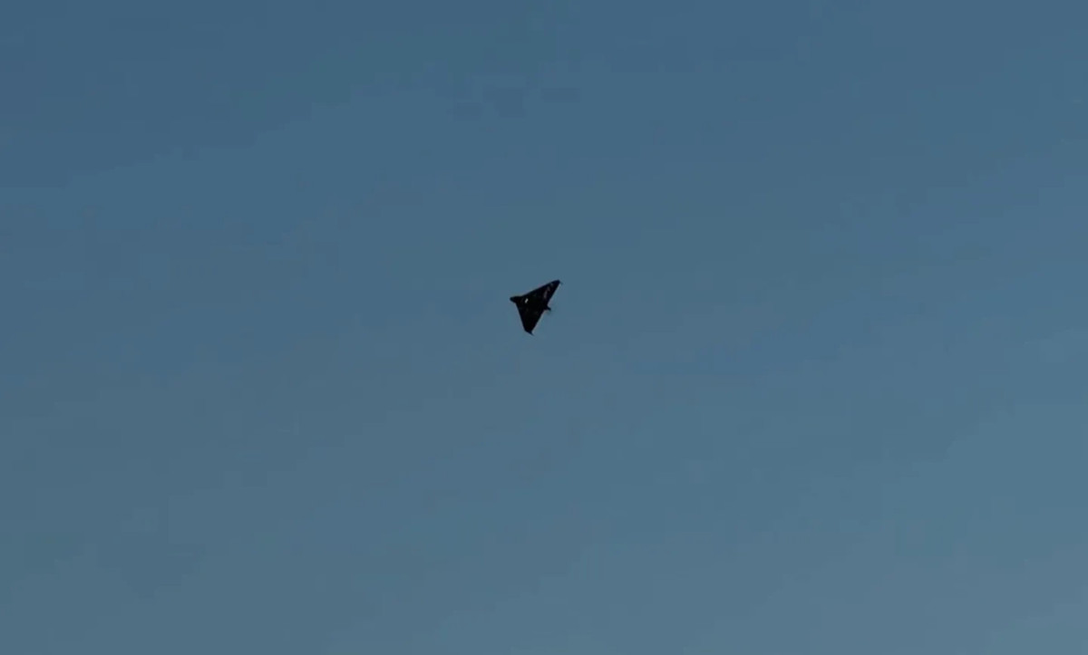 Turqia prezanton dronin e ri kamikaz me krahë të fiksuar