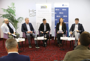 Raporti vjetor “Vjetari i politikës së jashtme të Kosovës 2024–2025: Sfidat dhe rruga përpara”, nga Instituti i Prishtinës për Studime Politike (PIPS)