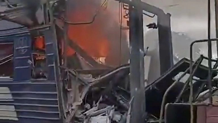 Të paktën 30 të lënduar nga sulmi rus në stacionin hekurudhor