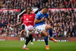 Granit Xhaka kundër Man. Utd