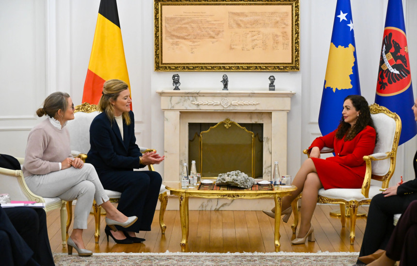 Presidentja Vjosa Osmani në takim me ministren e Drejtësisë të Belgjikës, Annelies Verlinden dhe atë të Azilit dhe Migrimit, Anneleen Van Bossuyt