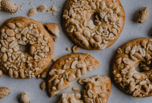 Biskota me kikirikë