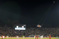 Flamuri “Autochthonous” mbi fushën e stadiumit në Beograd, 2014