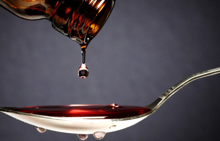 “Doza vdekjeprurëse”: Obsesioni i indianëve me shurupin e kollës