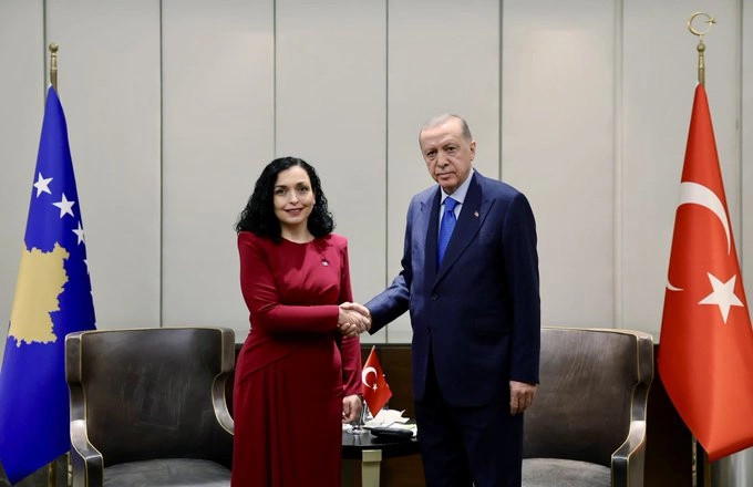 Vjosa Osmani dhe Erdogan