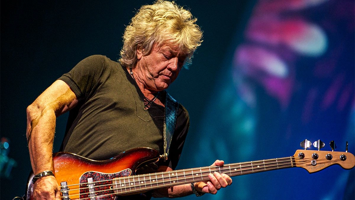 John Lodge ishte anëtar i grupit “The Moody Blues” i njohur për hitin “Nights In White Satin”