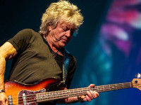 John Lodge ishte anëtar i grupit “The Moody Blues” i njohur për hitin “Nights In White Satin”
