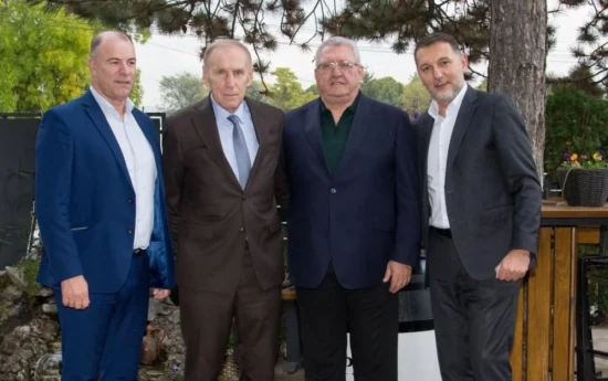 “Takim miqësor” mes Federatës Shqiptare dhe asaj Serbe para ndeshjes