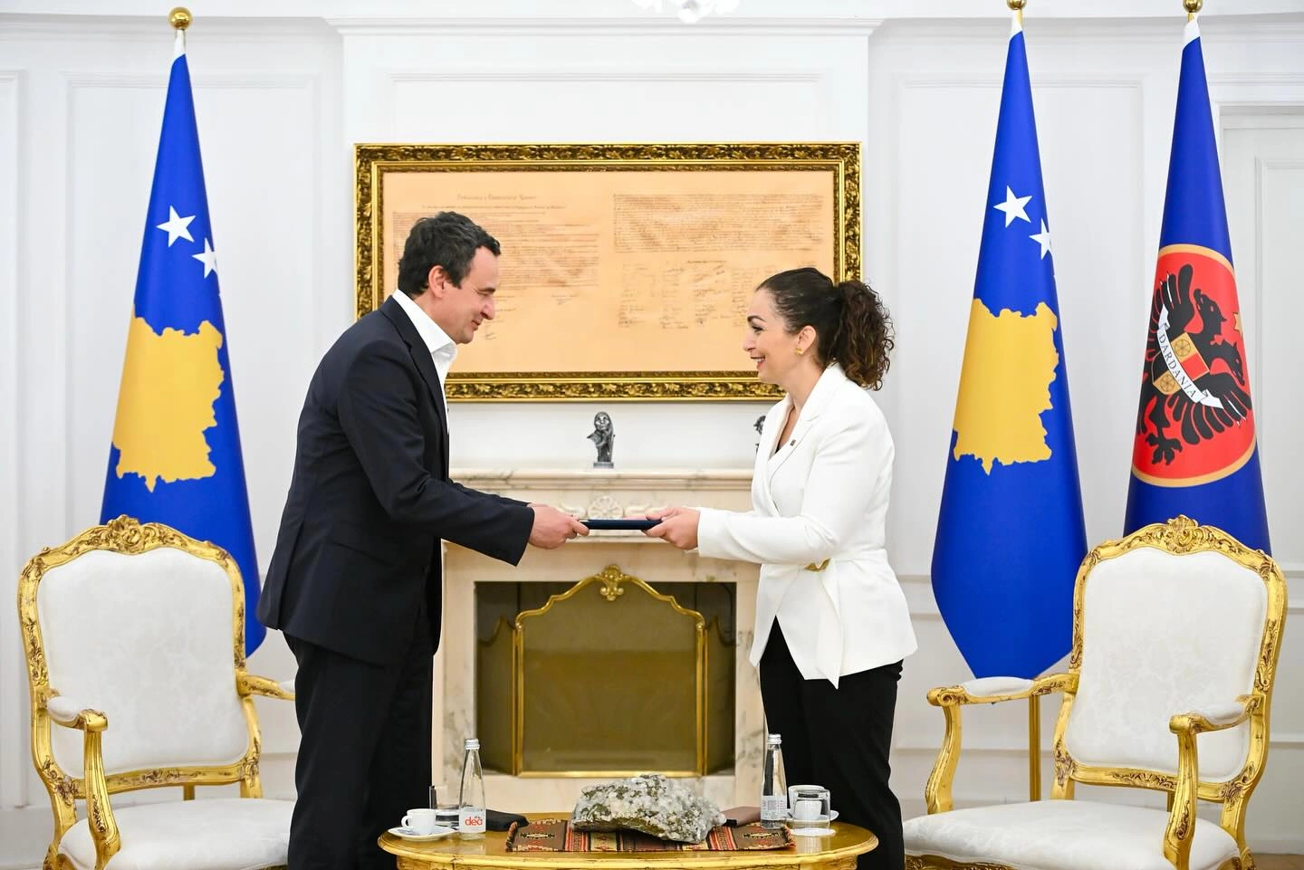 Vjosa OSmani - Albin Kurti