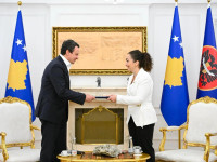 Vjosa OSmani - Albin Kurti