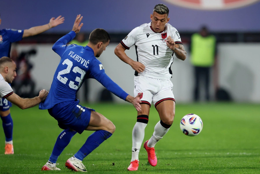 Tensionet e para në fushë, rezultati 0:0