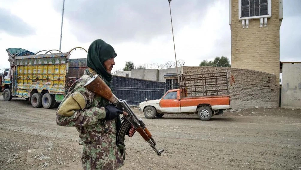 58 ushtarë pakistanezë janë vrarë në sulme “hakmarrëse” të talebanëve afganë