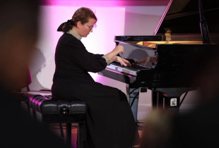 Eloisa Cascio ka luajtur “Four Impromptus, Op. 90” nga Franz Schubert.