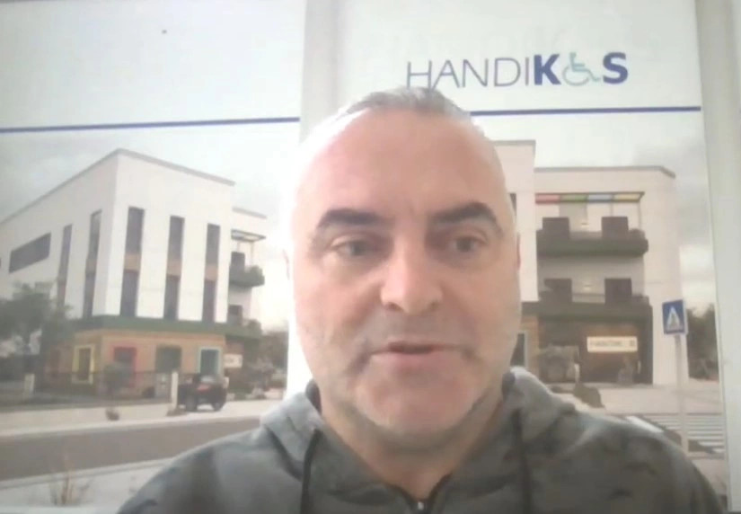 Para 10 vjetësh iu vu themeli   Handikos  në Ferizaj ende pa qendër