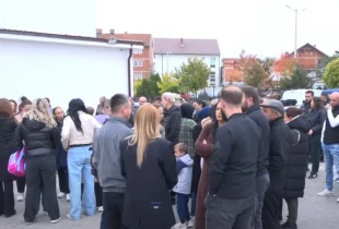 Shkolla "Zenel Hajdini" - protesta e prindërve
