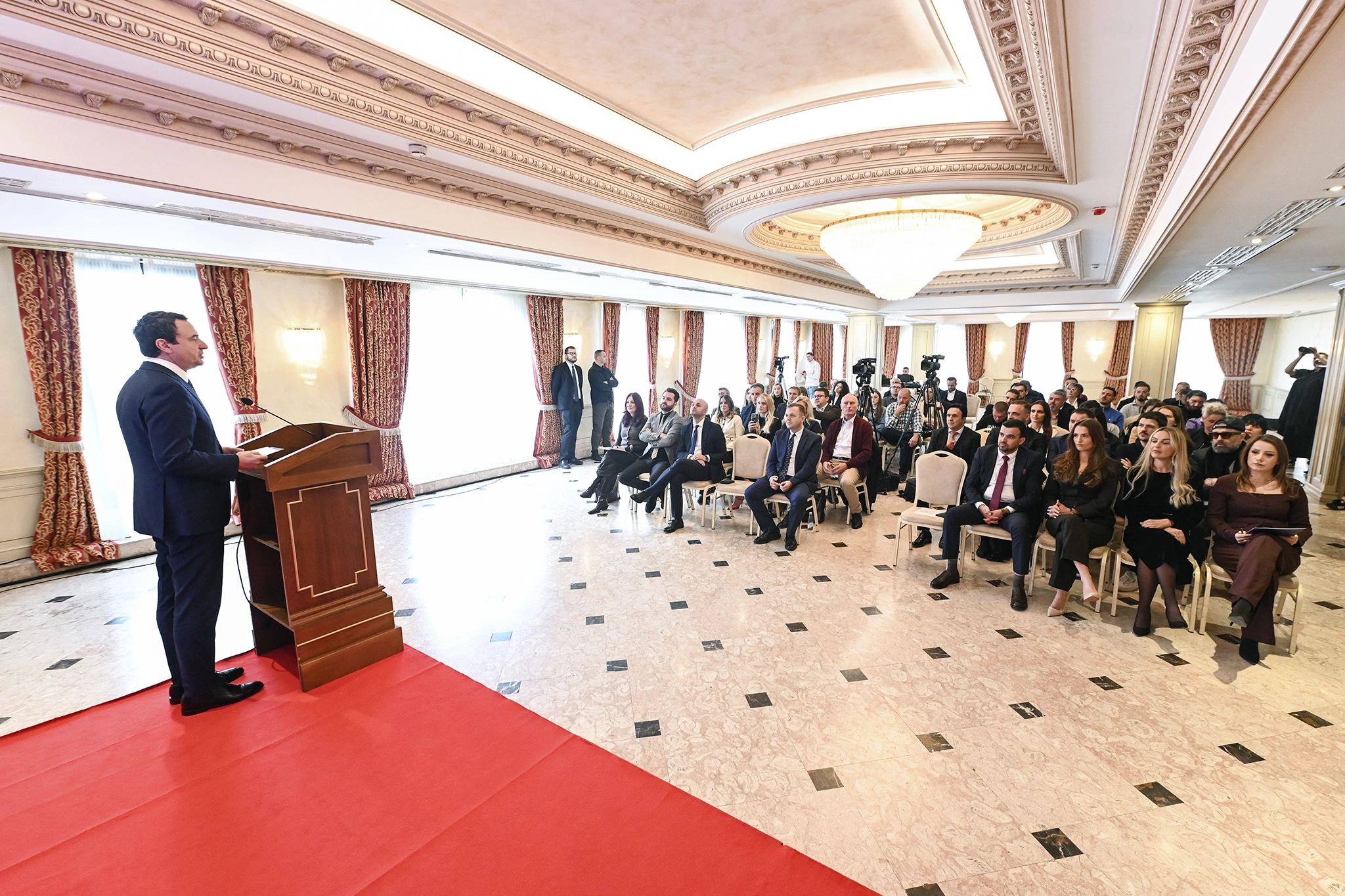 Ministria e Kulturës, Rinisë dhe Sportit në bashkëpunim me “Kosova Music Rights Society” ka mbajtur konferencën informuese me temën “Fuqizimi i të drejtave muzike