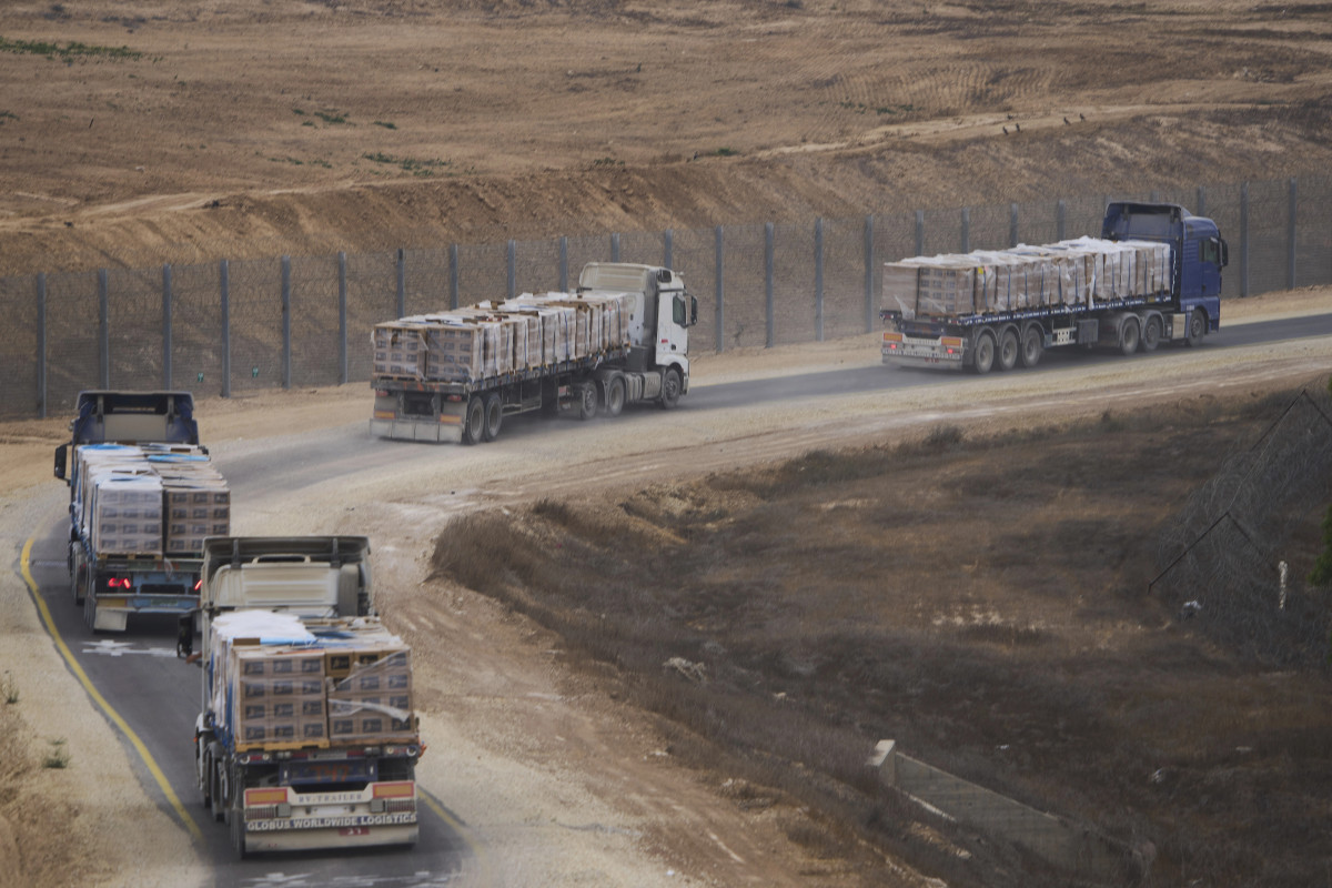Izraeli planifikon të përgjysmojë hyrjen e ndihmave në Gazë