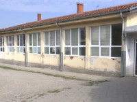 Shkolla “Dëshmorët e Kombit” në Livoq të Ulët