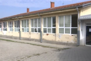 Shkolla “Dëshmorët e Kombit” në Livoq të Ulët