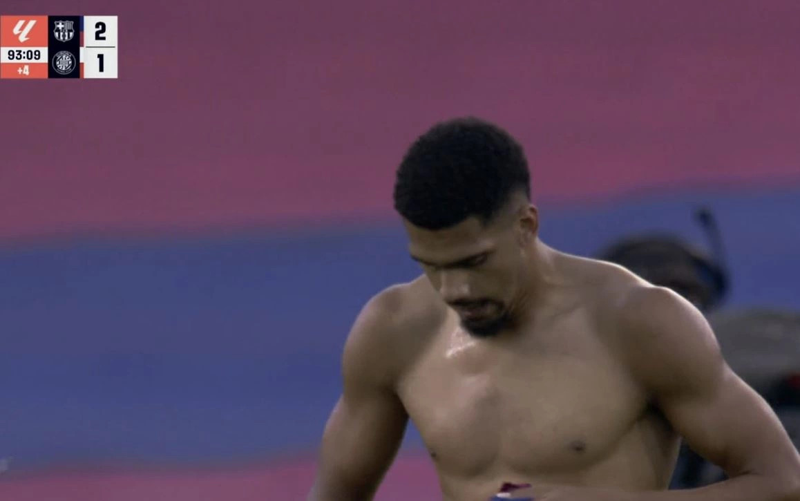 Araujo, heroi i Barcelonës – i siguron fitoren në minutat e fundit