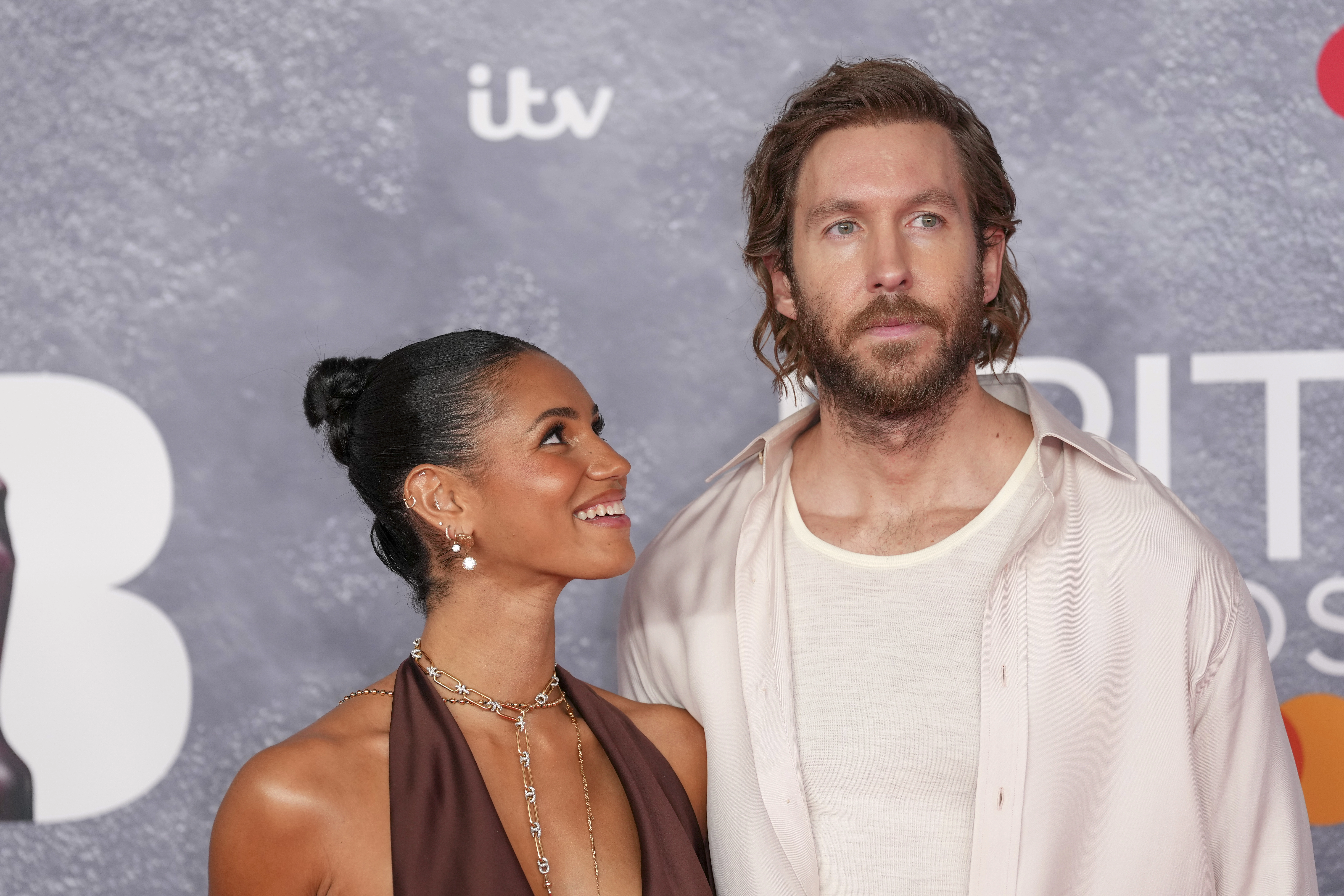 Calvin Harris dhe Vick Hope