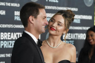 Miranda Kerr dhe burri i saj, i cili është CEO i aplikacionit "Snapchat"