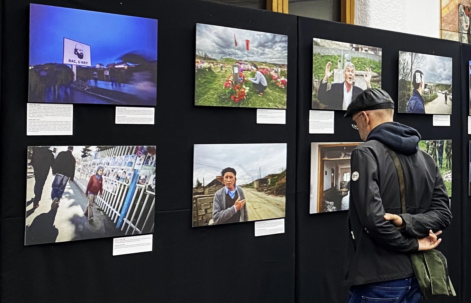 “Where Hope Survives” i jep frymë jetës përtej luftës e trishtimit