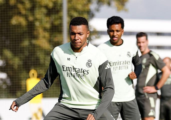 Në “Bernabeu” përballja e gjigantëve