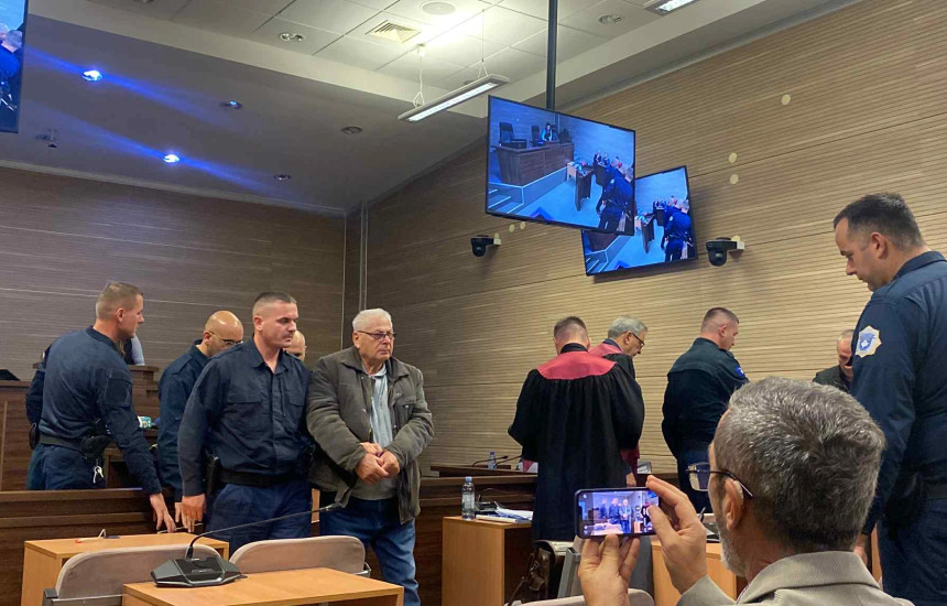 Seanca gjyqësore në rastin ku dy ish-policët serbë Zoran Kostiq dhe Dragan Miloviq