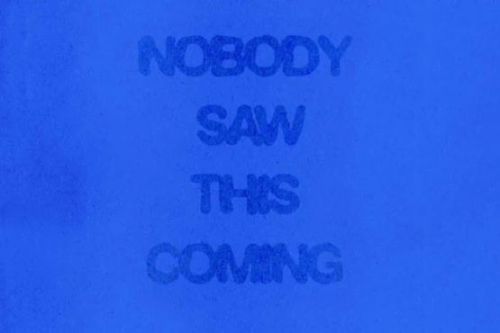 Ekspozita “Nobody Saw This Coming” është pjesë e një vizioni më të gjerë të “On Top Residency”, që synon të krijojë një park skulpturor në të ardhmen, me qëllim të krijimit të një hapësire ku veprat nuk zhduken me të përfunduar një ekspozitë