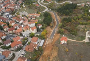 Rruga e re në Velani “pa mbarim” – u nis pa leje në tokën e Ujësjellësit