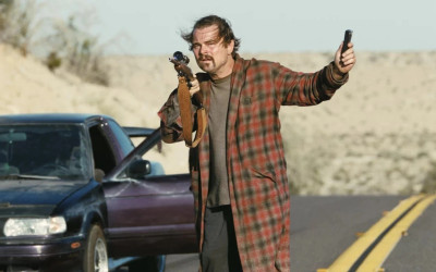 Leonardo DiCaprio në filmin “One Battle After Another” luan rolin e Patit, një ekspert i eksplozivëve