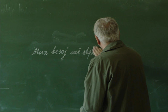 Skenë nga filmi “Mua besoj më shpëtoi portreti”