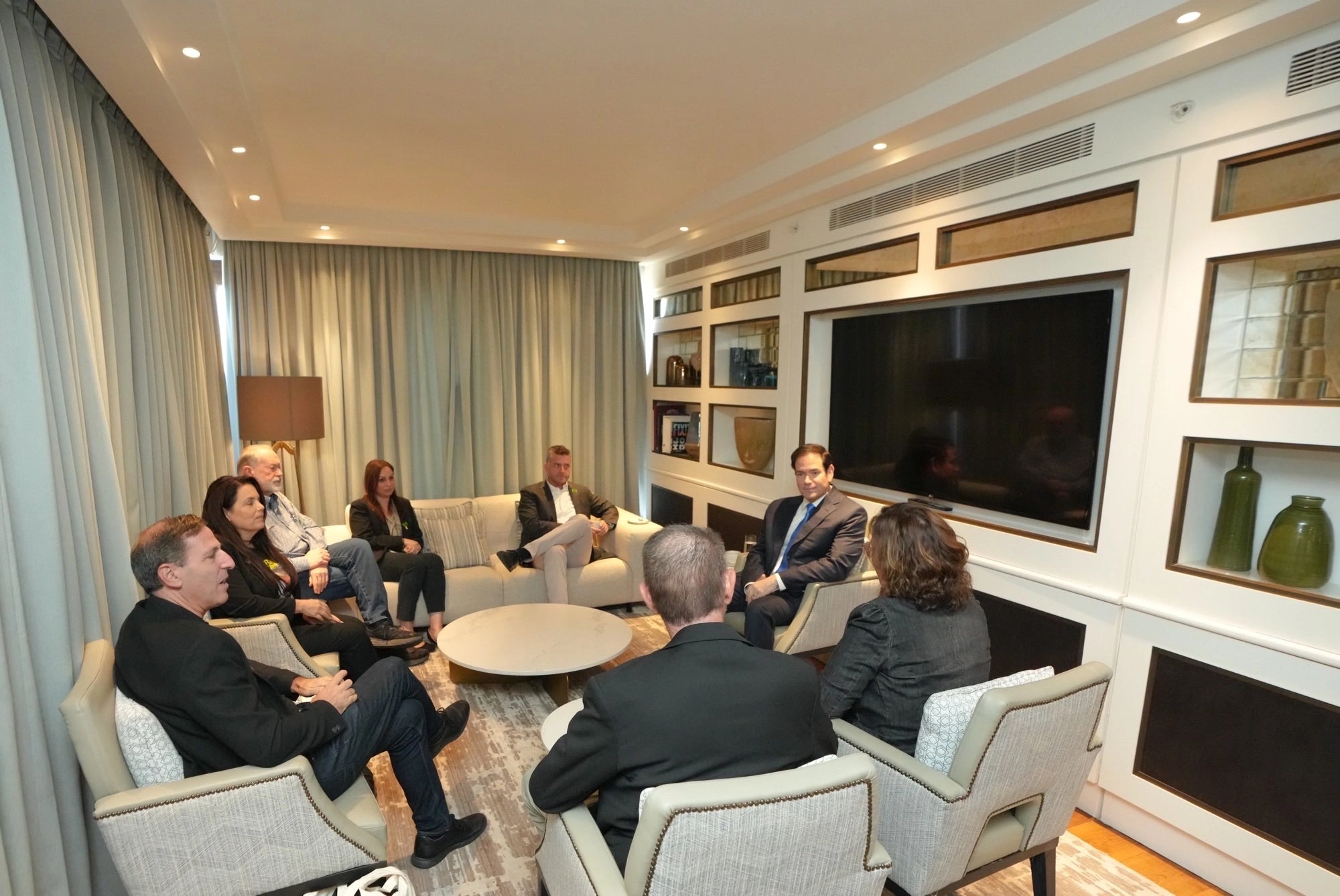 Rubio premton kthimin e të gjithë trupave të pengjeve në Izrael