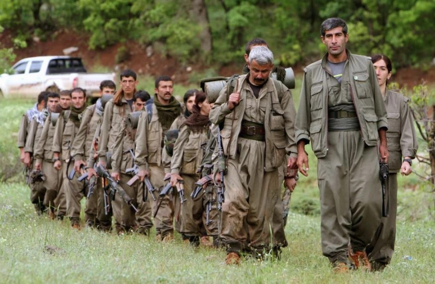 Grupi rebel kurd thotë se po tërheq luftëtarët e tij nga Turqia në Irak