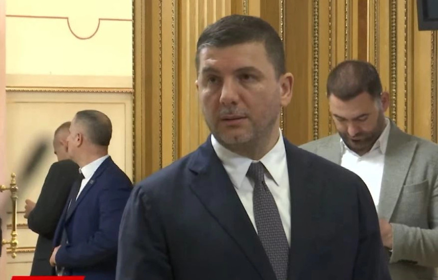 Krasniqi: Kurti më nuk do të jetë kryeministër, opozita s’mund ta bëjë qeverinë