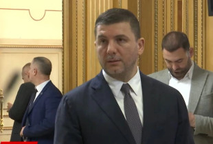 Krasniqi: Kurti më nuk do të jetë kryeministër, opozita s’mund ta bëjë qeverinë