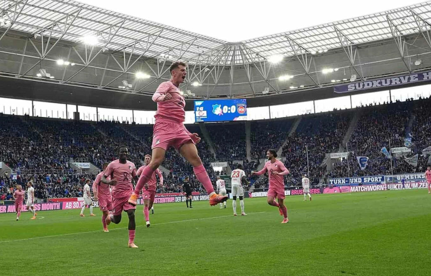Fisnik Asllani