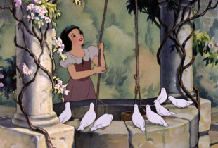 Skenë nga filmi i parë i animuar me metrash të gjatë “Borëbardha dhe shtatë xhuxhët” nga Walt Disney