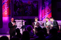 “Rrënjët” dhe “Nga Perëndimi në Lindje” zbërthejnë kontraste