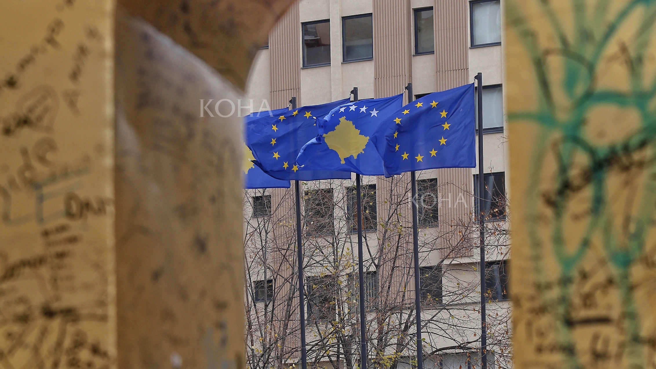 Flamujt - Kosova dhe BE - flamur BE - BE Kosova - EU Kosova